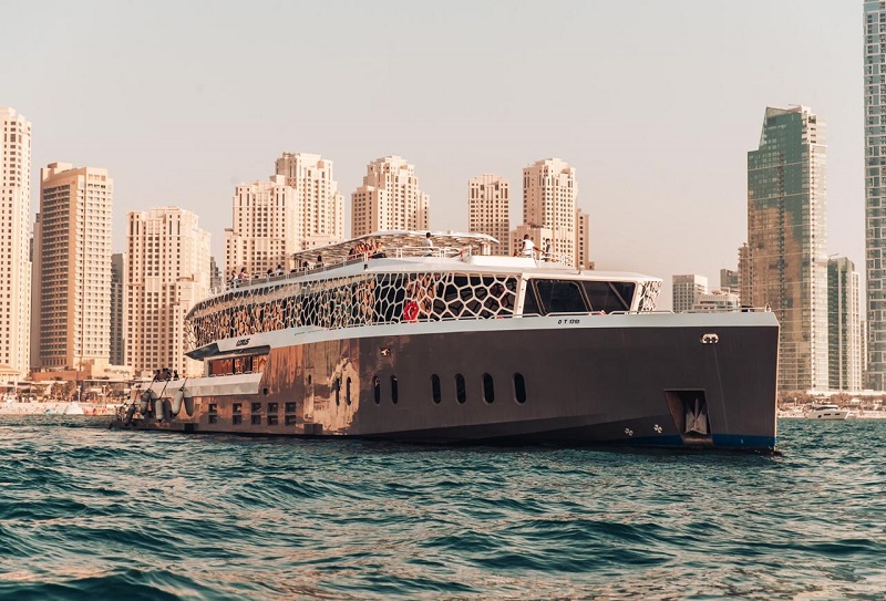 Luxury Yacht Cruise Dubai Marina
