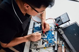 laptop repair services